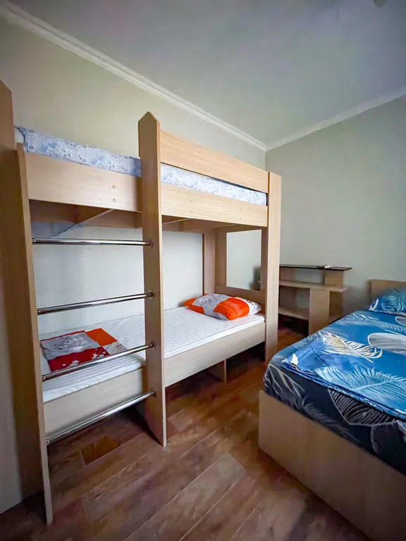 Двухкомнатная квартира с двориком и парковкой