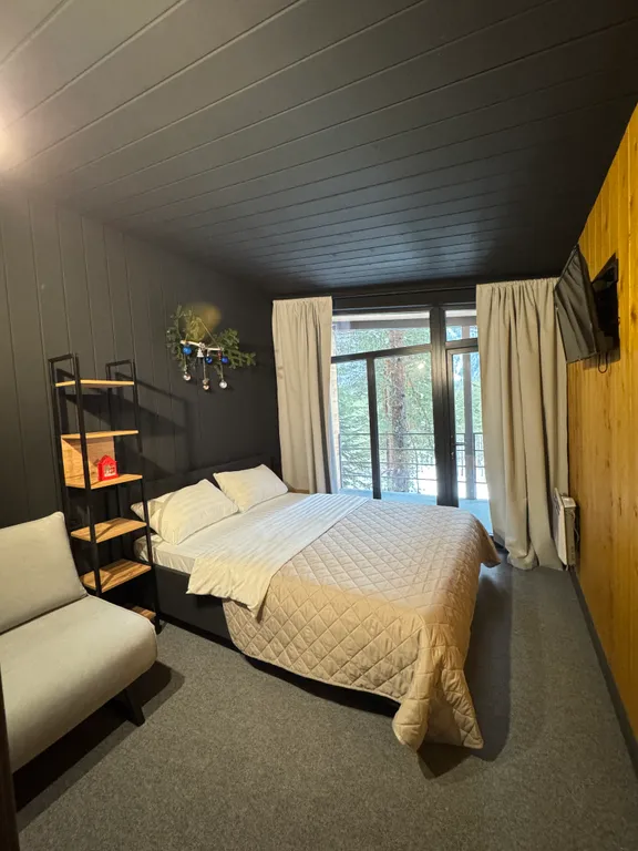 Двухэтажный дом с видом на горы База отдыха ПроЛес