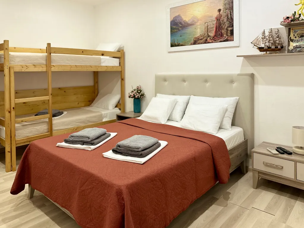 Квартира Апартамент для семьи с парковочным местом — аренда посуточно в Симеиз