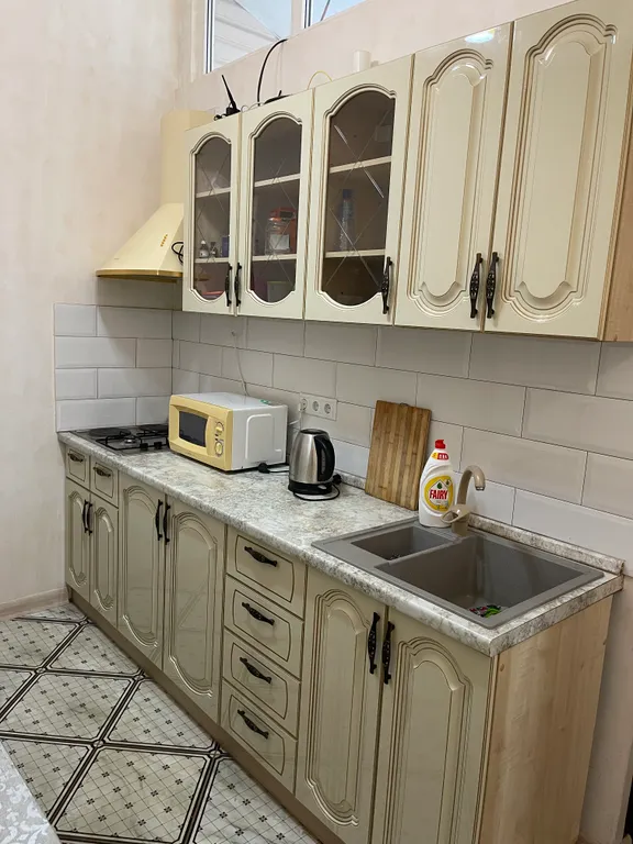 Апартаменты в центре Сухума. До пляжа идти 3 минуты