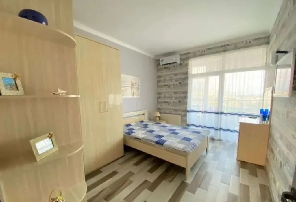 Элитная квартира с выходом на собственный пляж