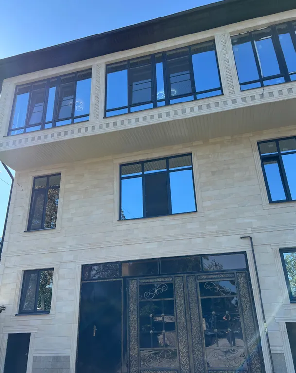 Уютная 3-комнатная квартира с панорамными окнами