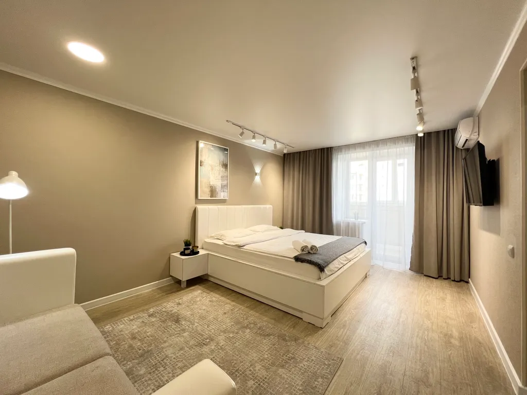 Lux с видом на Иртыш