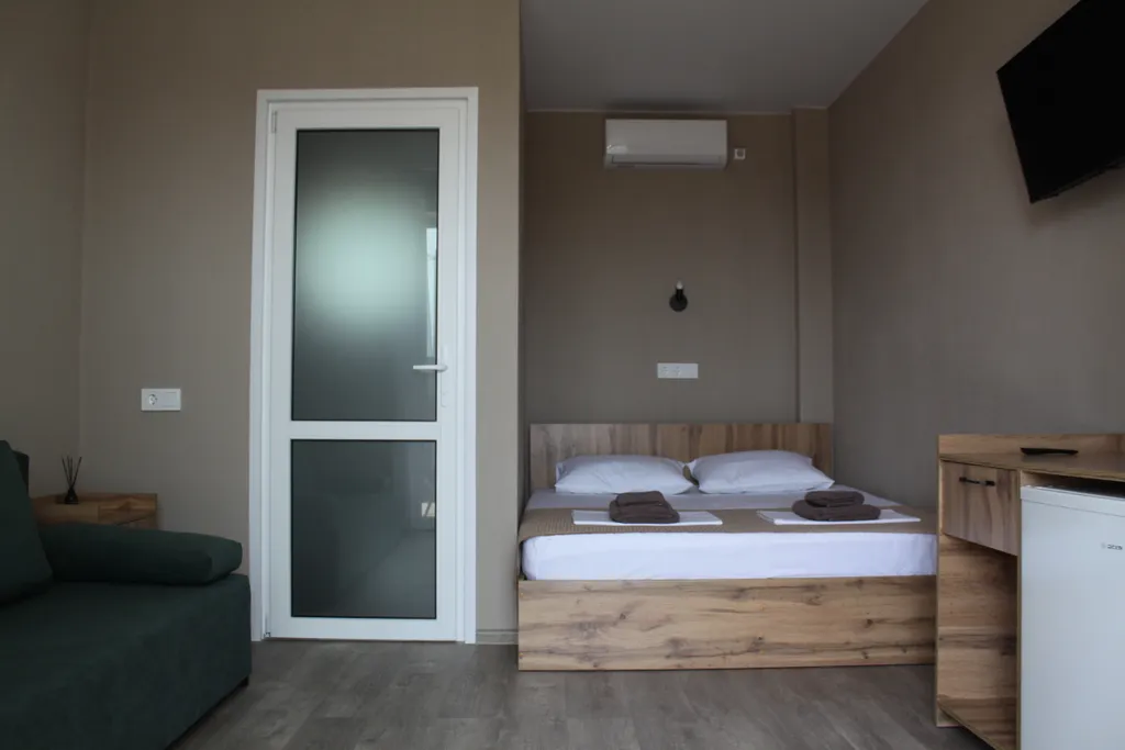 Четырехместный номер комфорт в 100 метрах от моря