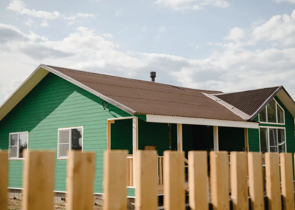 Коттедж с просторной гостиной в Веслево