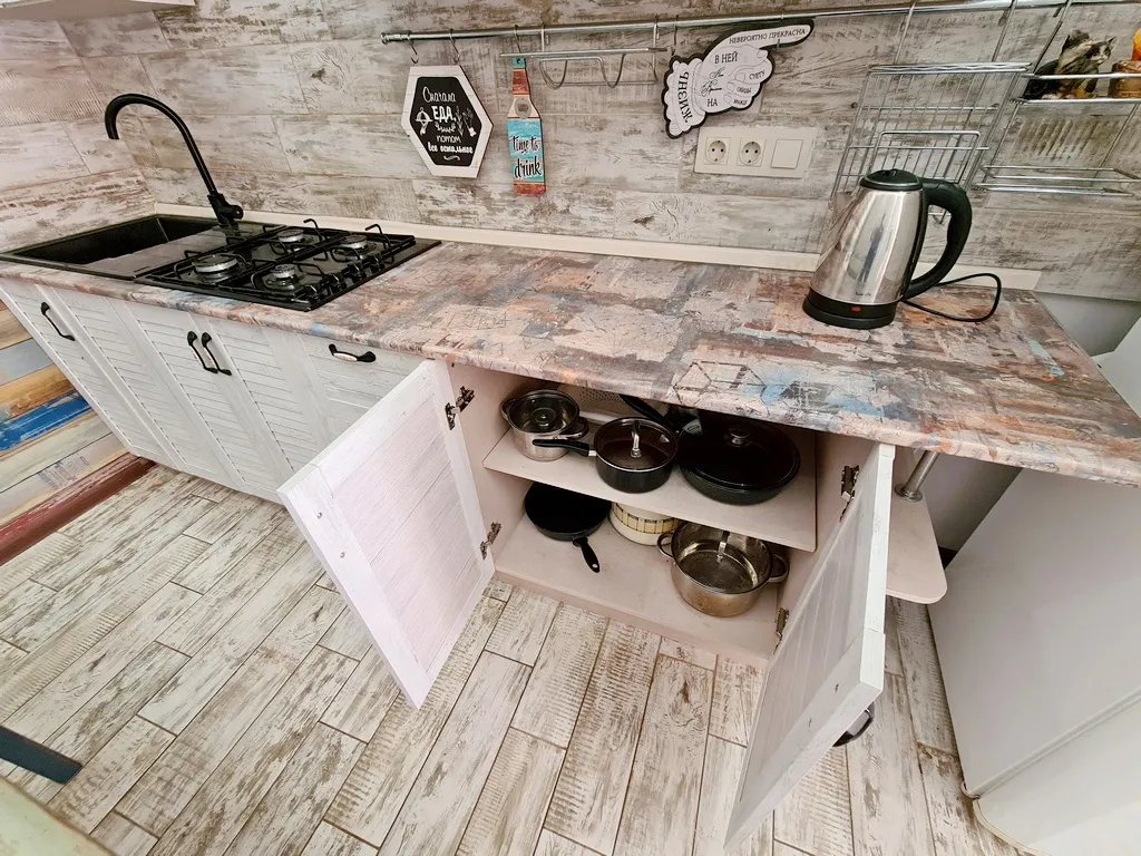 Коттедж у моря со своим двором до 11 человек, беседка, костровая чаша.