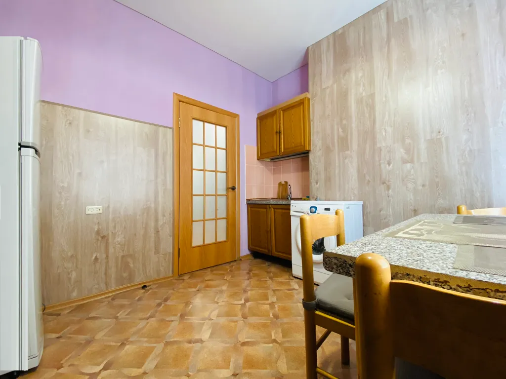 Просторная трехкомнатная квартира в центре