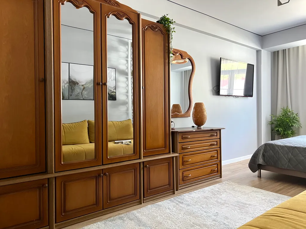 Просторная квартира с новым ремонтом для семьи в центре