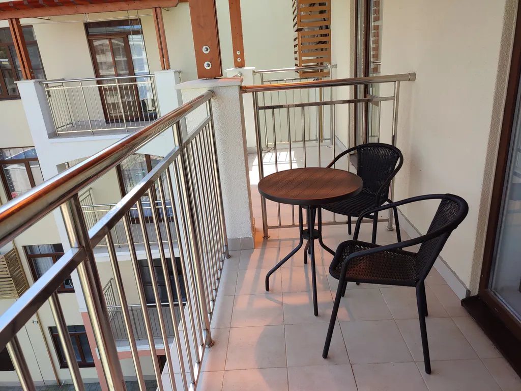 Уютные апартаменты с видом на бассейн