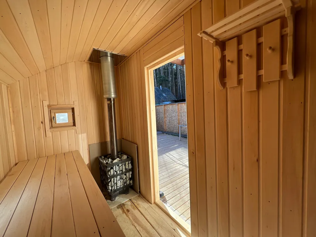 Двухэтажный дом с чаном и баней