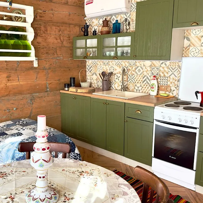 Домик в Лотосах (Изба)