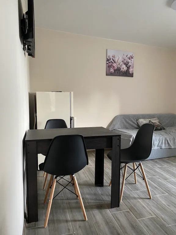 Двухкомнатный домик с новым ремонтом и зоной мангала