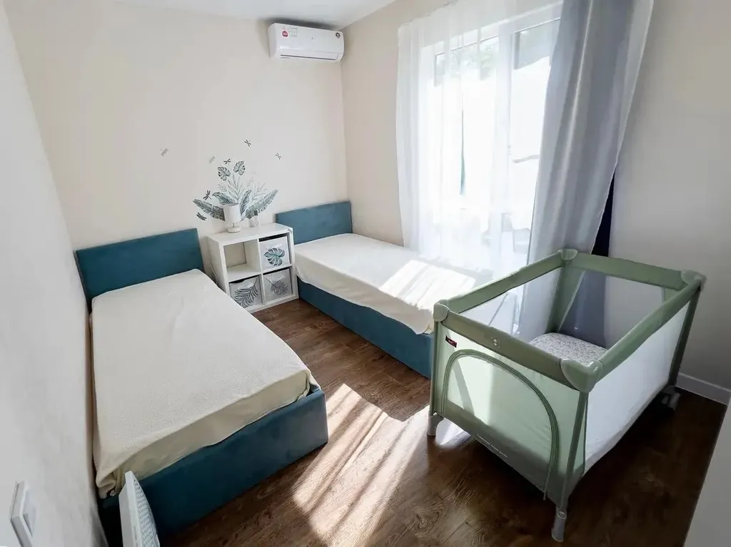 Дом с бассейном