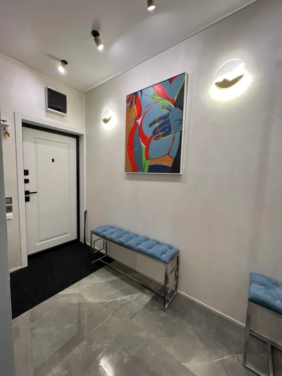 Скромный лофт с нотками поп-арта недалеко от центра