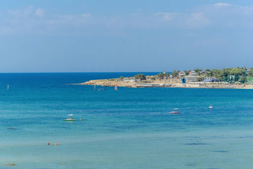 Двухкомнатный люкс с видом на море
