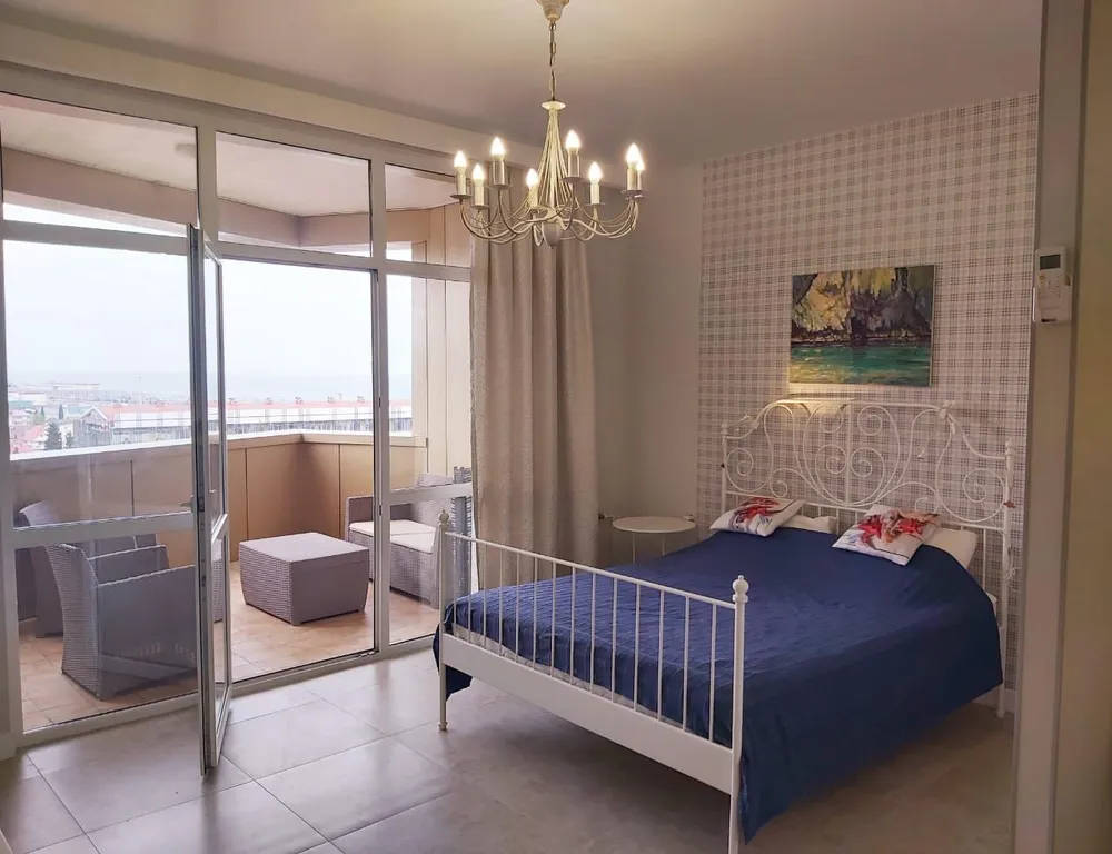 Просторная квартира с видом на море и горы — аренда посуточно в Адлер