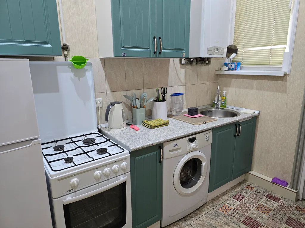 Комфортная квартира в 100 м до парка, отдельный вход, гараж, без горок