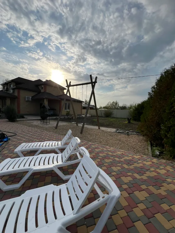 Загородный дом на берегу реки