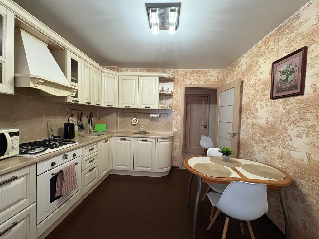 Уютная 2-комнатная квартира в центре рядом с ЛДС Кристалл