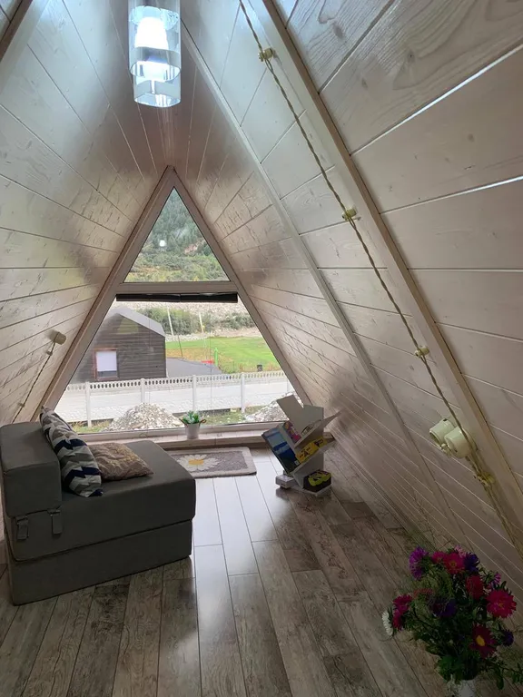 Уютный домик с видом на горы