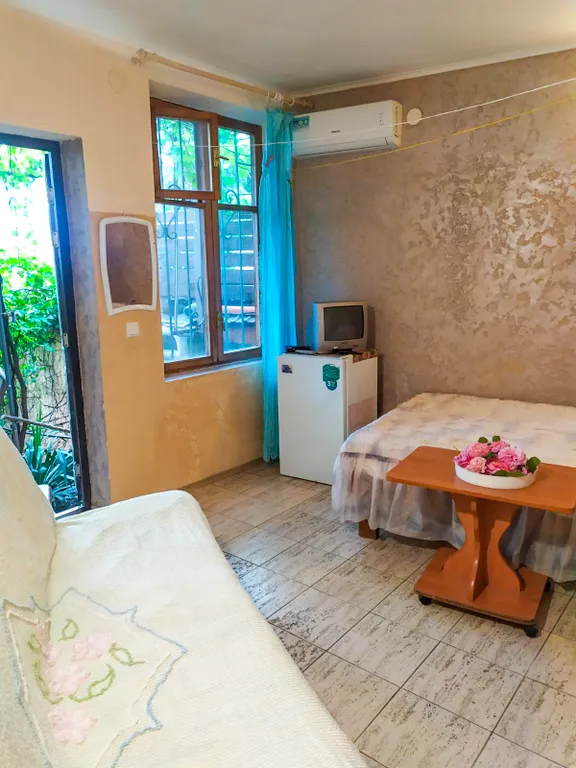 Дом с двориком