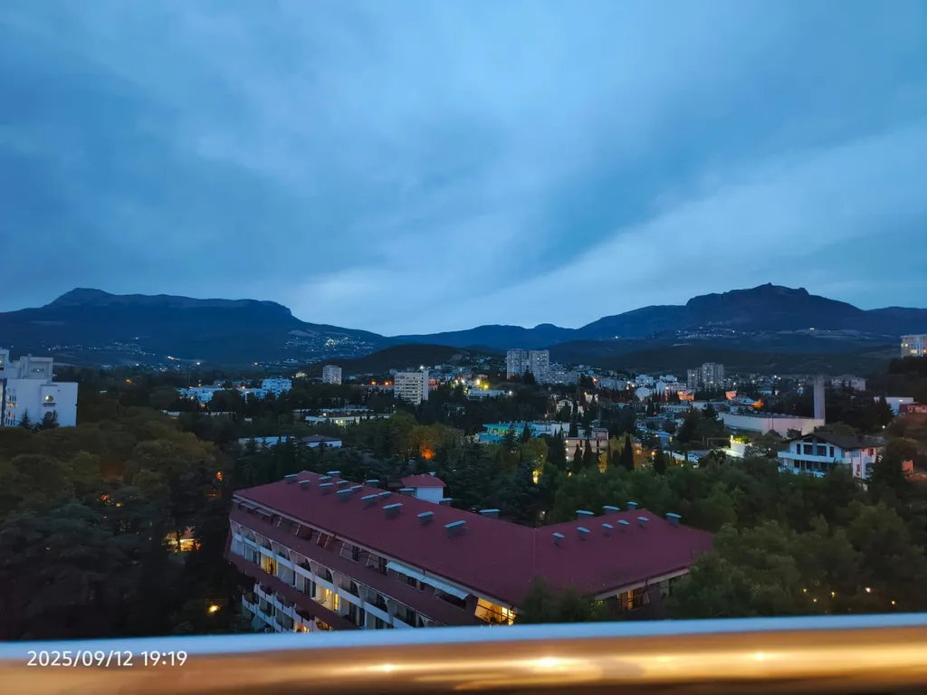 Квартира Однокомнатная квартира с видом на горы — Алушта