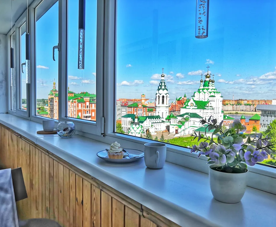 Видовая семейная двушка с детской комнатой