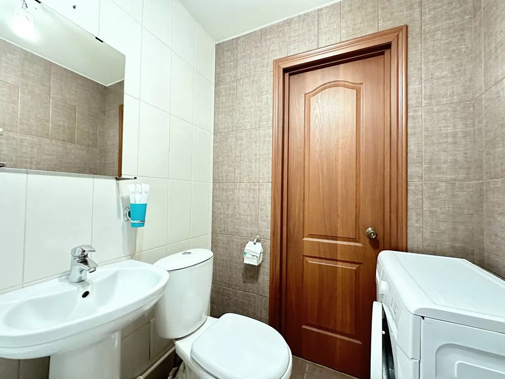 2-комнатная квартира в центре рядом с КУЗгту и РЕАцентром