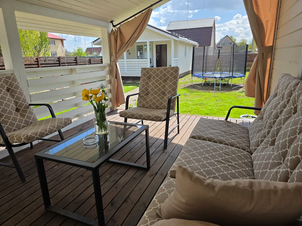 Уютный, светлый, новый евро-3 комнатный дом на участке 9 соток с баней