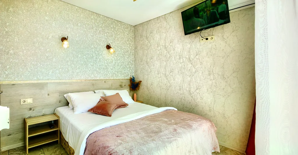 Квартира Двухкомнатные апарты с изолированными комнатами/кухня/стиралка/балконы — Судак