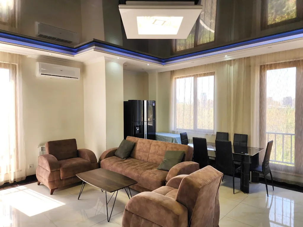 Luxury Spasious 1 bedroom By Republic Square, Amazing View