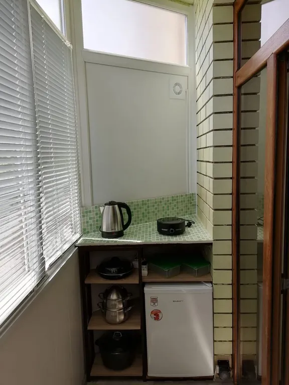 Уютная квартира-студия, с  балконом