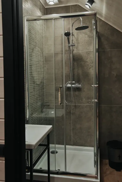 Малый коттедж с бассейном