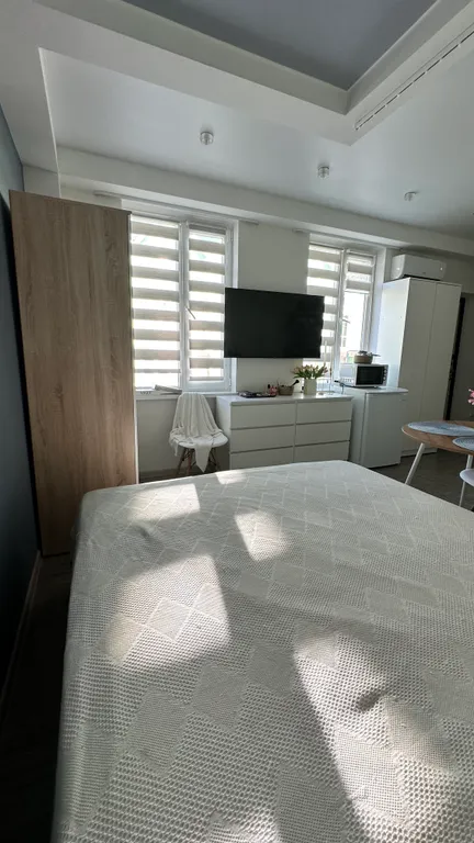 Студия с подогреваемым бассейном в клубном поселке