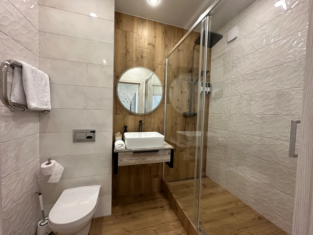 Шикарная квартира с панорамными окнами и видом на парк