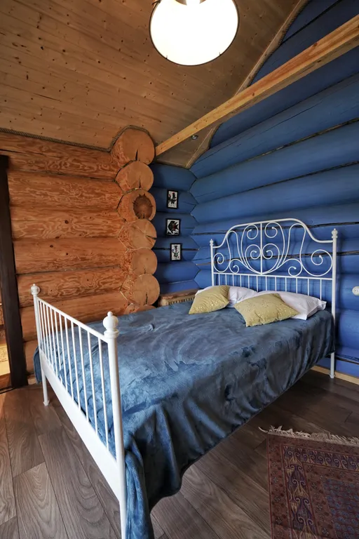 5-комнатный двухэтажный Коттедж Цветы в Подмосковье в окружении леса