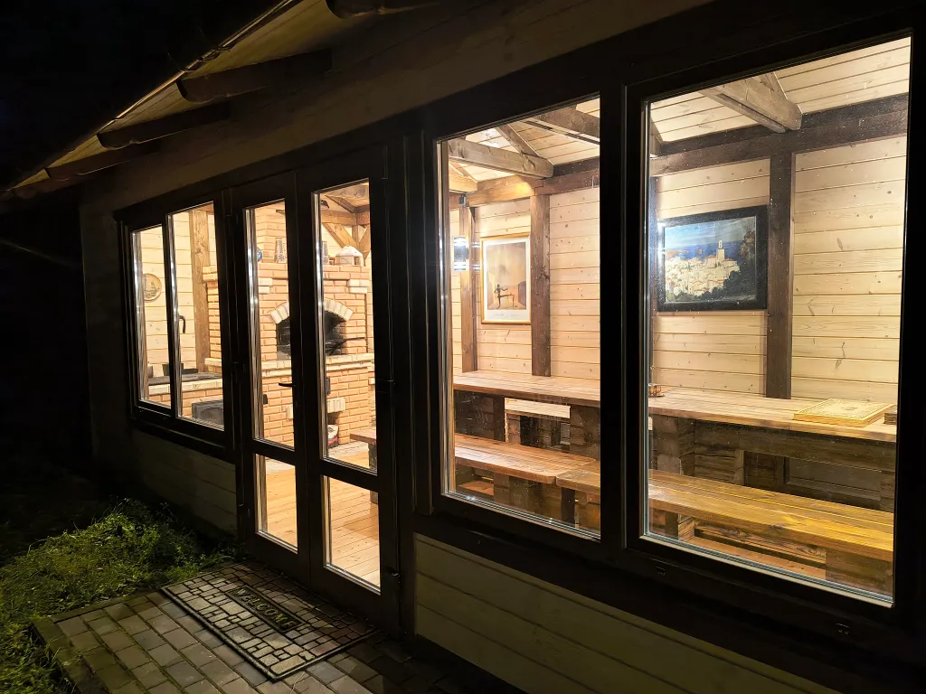 Русская усадьба с баней со швейцарским флёром