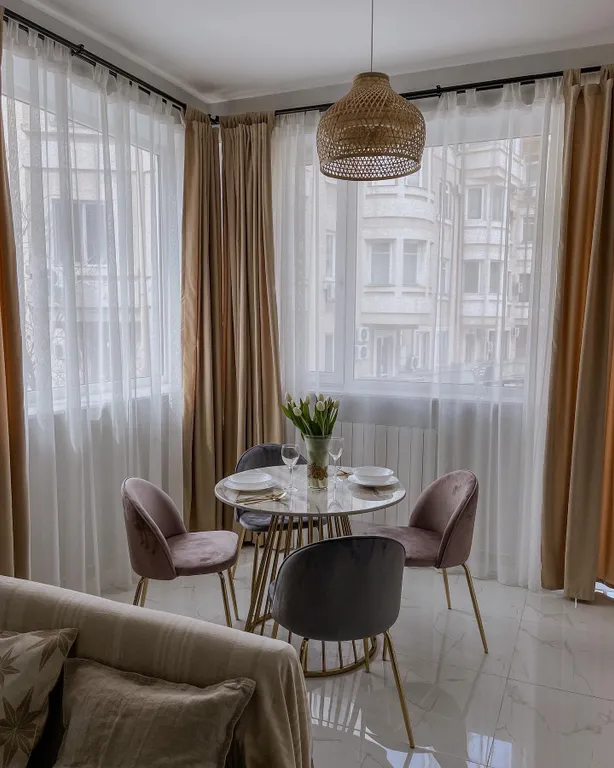 Бохо Тбилиси на площади Свободы