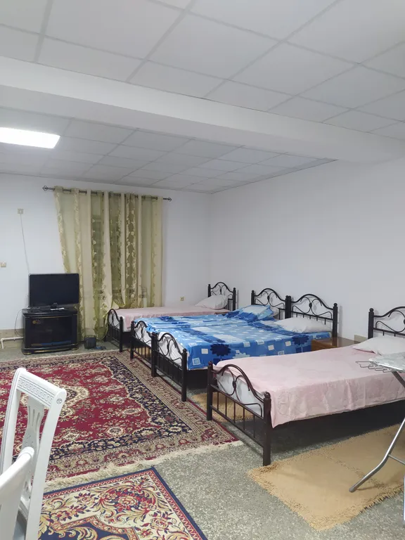 Квартира Уютная комната в частном доме с выходом в сад, мангал, самовар — аренда посуточно в Избербаш