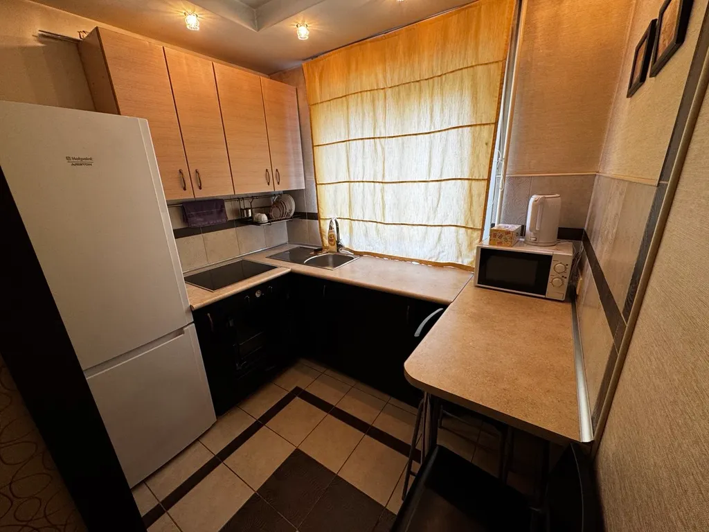 Уютная 1‑к квартира в центре Новокузнецка, с балконом — аренда посуточно в Новокузнецк