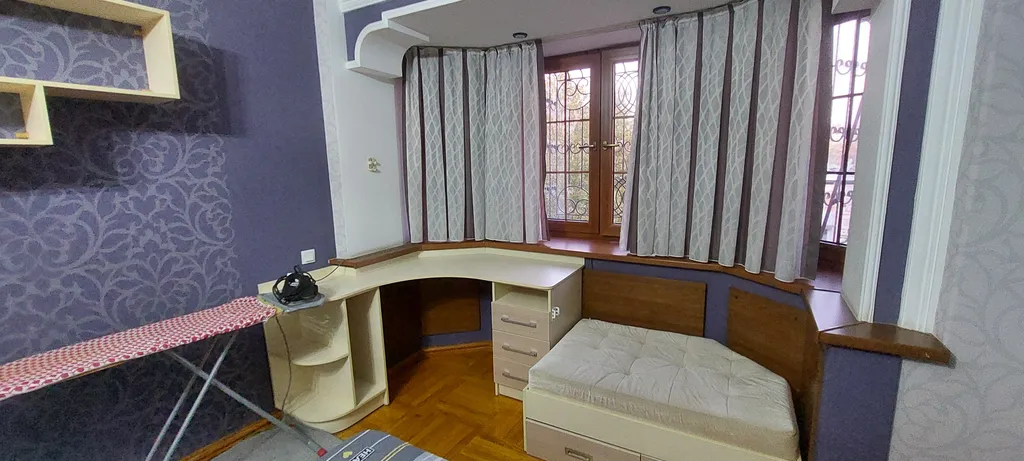 Большая и новая квартира в центре города