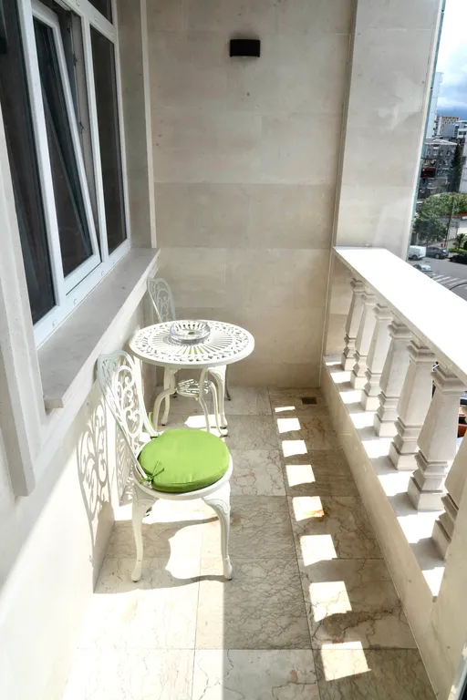 Дизайнерский апартамент 1+1 с отельной кухней