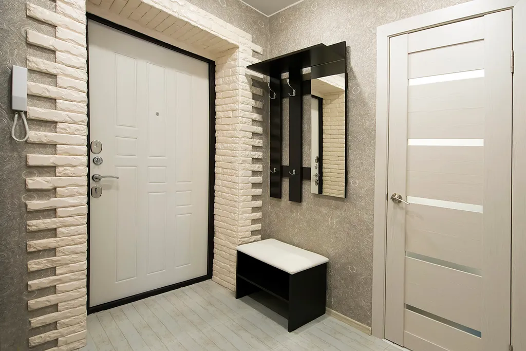 Евродвушка у Ледового дворца, стадиона Локомотив и вокзала