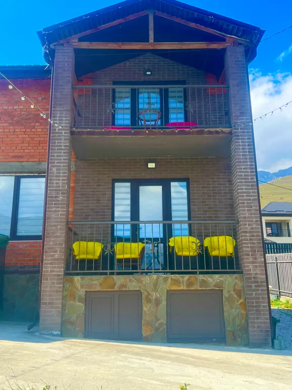 2-этажный дом с прекрасным видом на горы