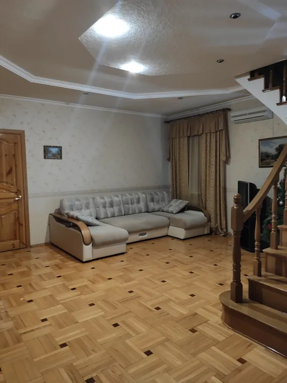 Уютный просторный дом на Крутой