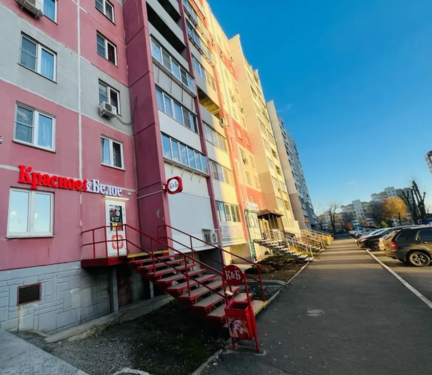 Новая квартира-студия около ТРК Алмаз