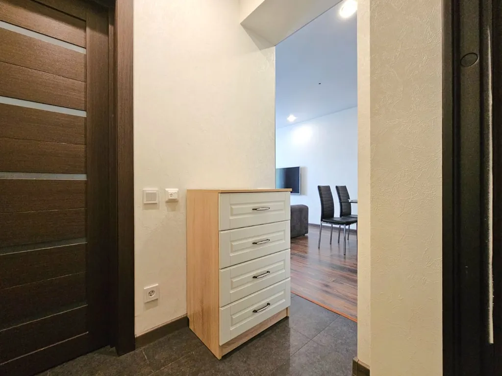 Большая квартира на первой береговой