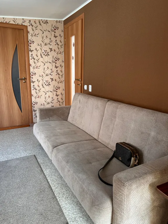 Дом со своим двором и парковкой