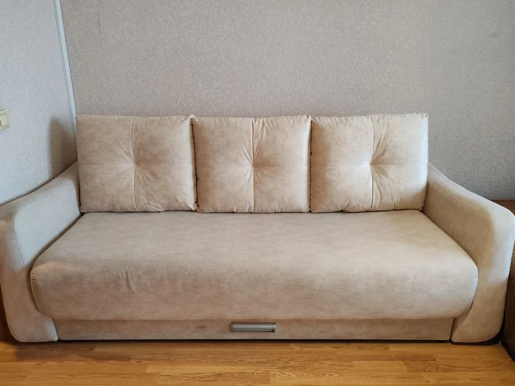 Евродвушка в доме с огороженной территорией в центре города