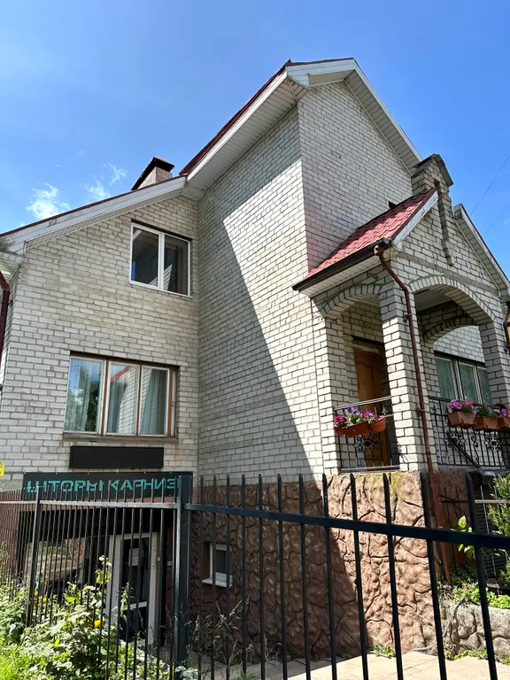 Коттедж Таунхаус с зоной отдыха и мангалом у парка — Калининград